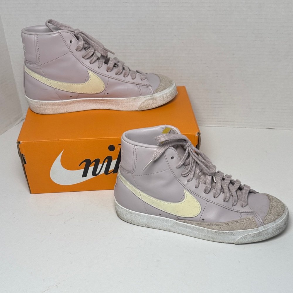 NIKE Women's Blazer Low '77 Jumbo Sneakers White Pink Oxford Rose Whisper‎ 8.5